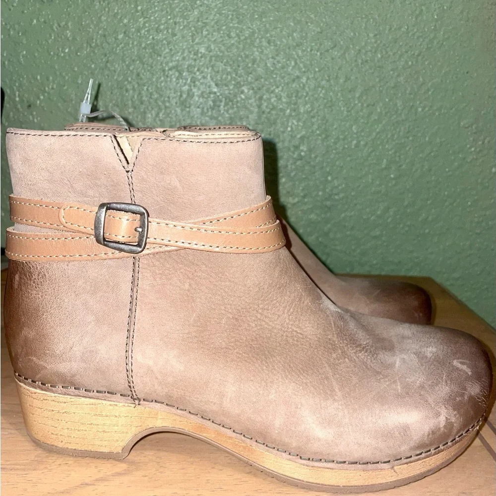 🆕Dansko Women Ankle Boots Brook Nubuck Taupe Burnished  7-7.5/38  $184 - Picture 11 of 15